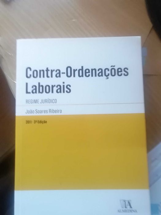 Livros de Direito e Códigos Anotados