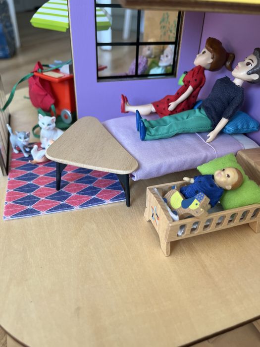 Domek dla lalek djeco z pelnym wyposazeniem