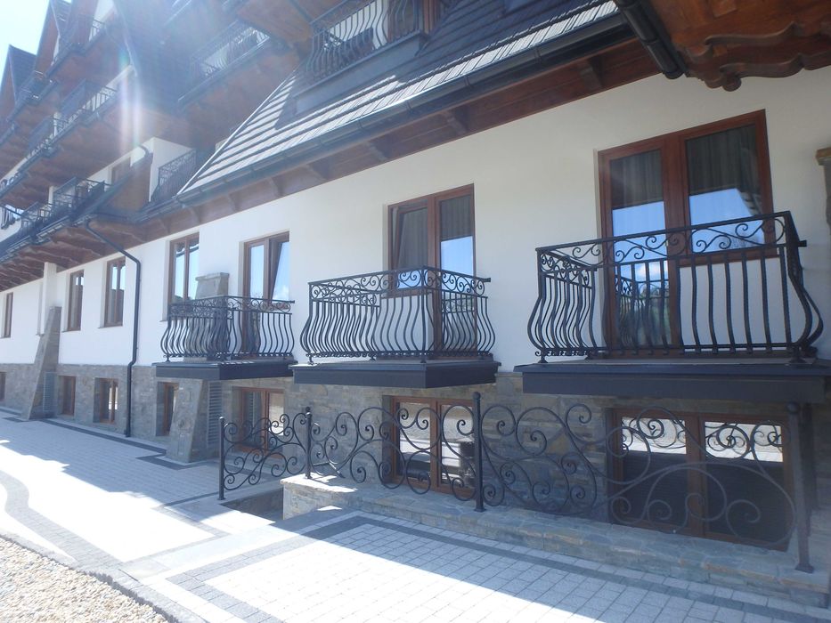 Balustrady kute - zewnętrzne i wewnętrzne