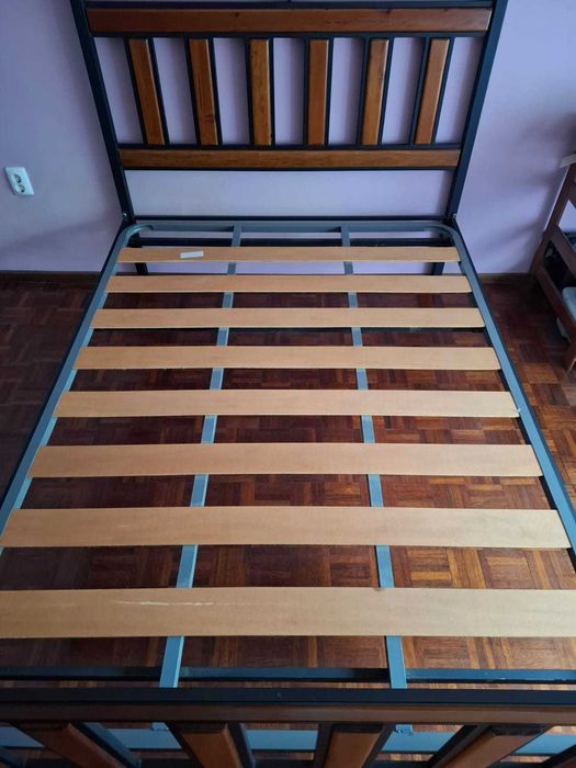 Vende-se cama + 2 cabeceiras