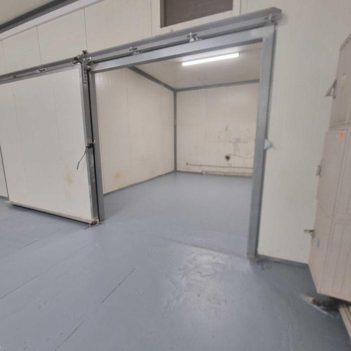 Wynajmę Halę-Magazyn 242m2 - ogrzewany