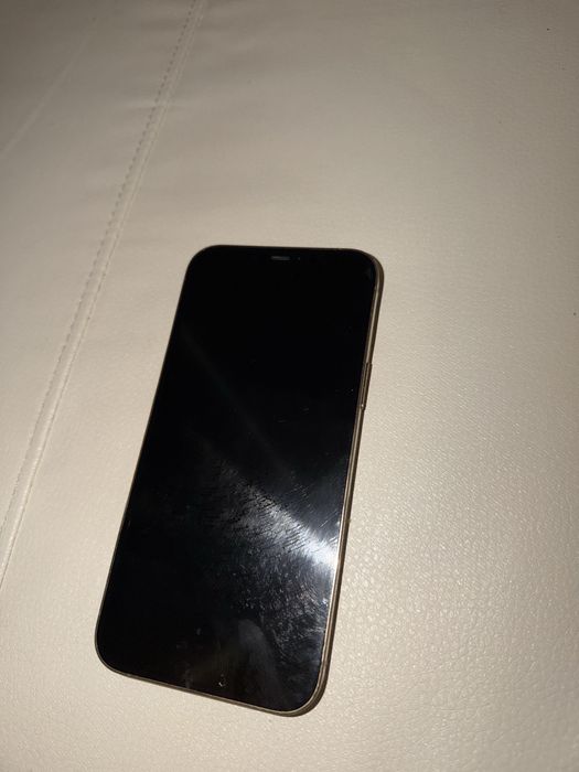 Iphone 12 pro max a venda