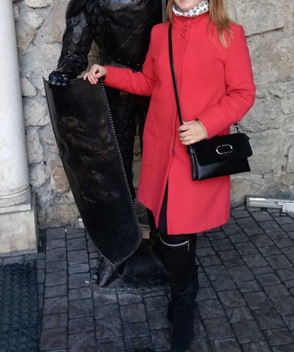 Пальто демісезонне жіноче 42-44 розмір, б/в, колір кораловий