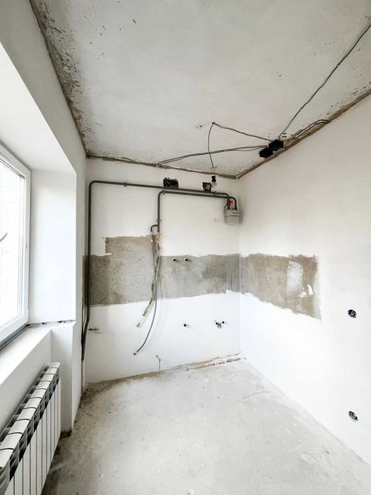 Трикімнатна з частковим ремонтом Ювілейний