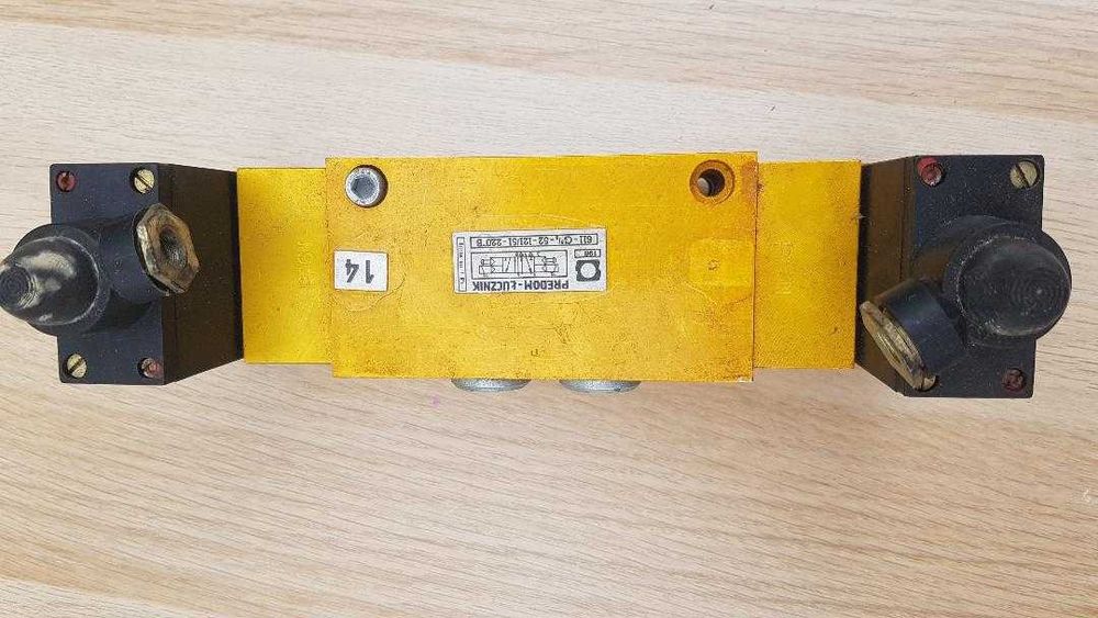 Zawór rozdzielacz pneumatyczny Predom Łucznik