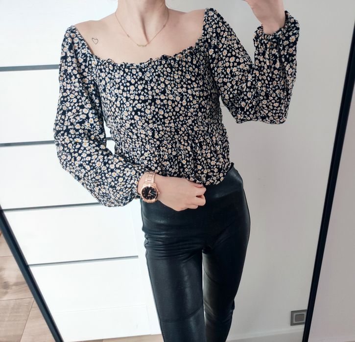 Bluzeczka hiszpanka odkryte ramiona Zara