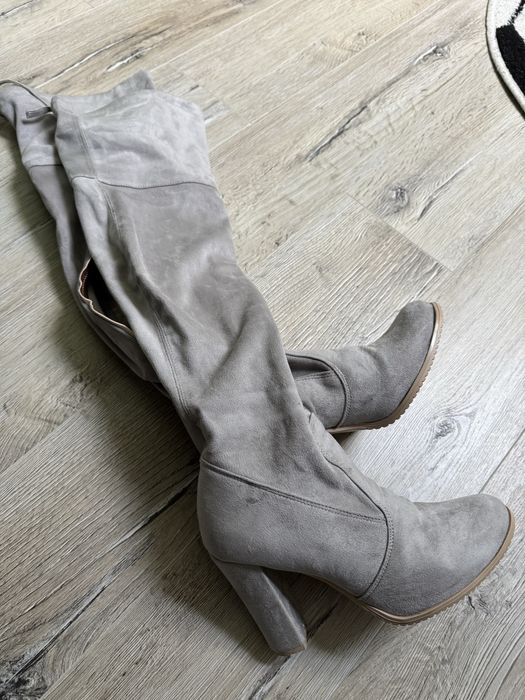 Kozaki długie na obcasie-39