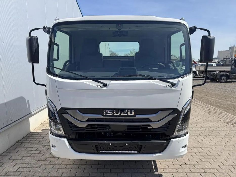 Isuzu M30  Nowy Model!!