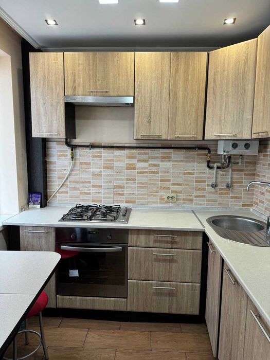 З 16 лютого  1кімнатна квартира на Собранецькій  довгостроково