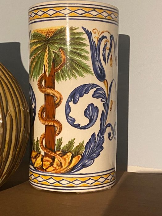 Potes de farmácia antiga (Cerâmica de Coimbra)