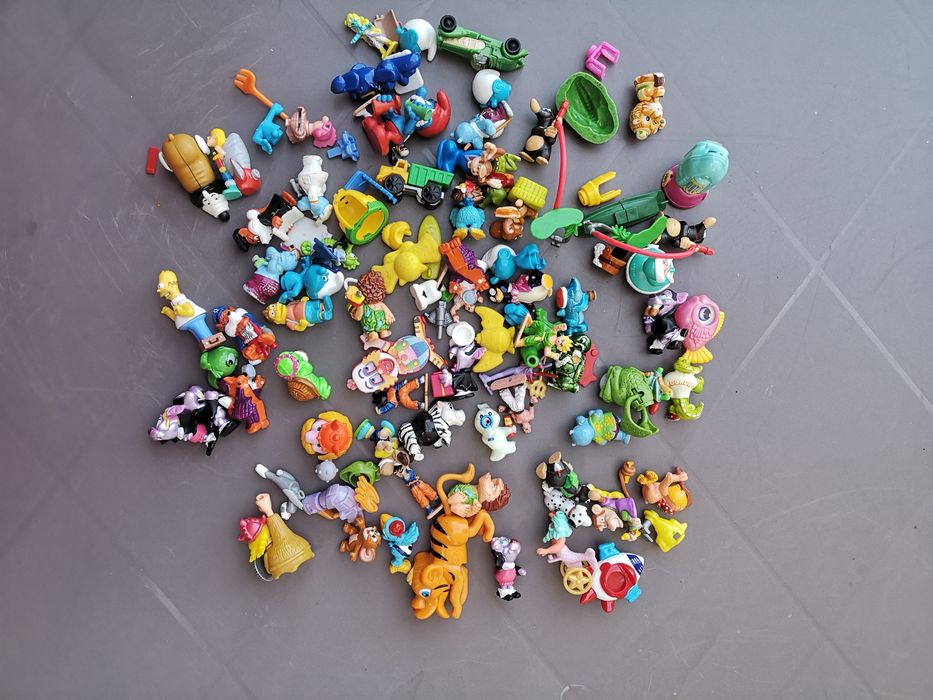 Figurki z jajek Kinder