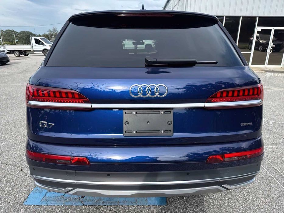Audi Q7 quattro Premium 45 TFSI      2023