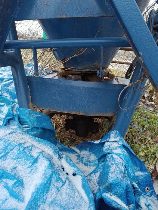 Розкидач міндобрив