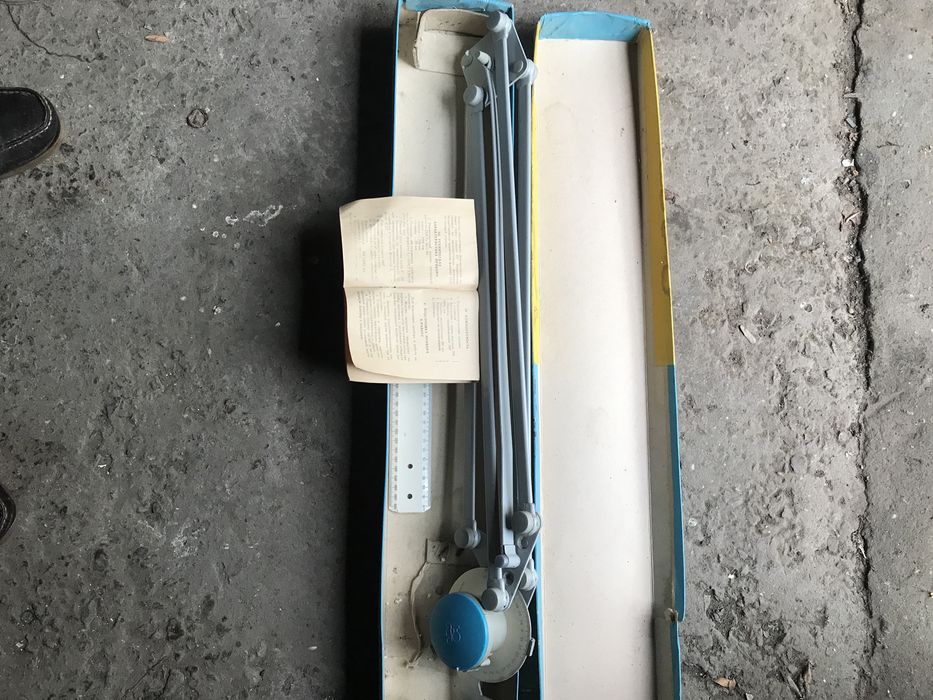 Прибор чертежный»конструктор 2» новый  в упоковке