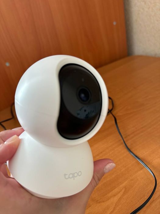 Домашня Wi-Fi камера