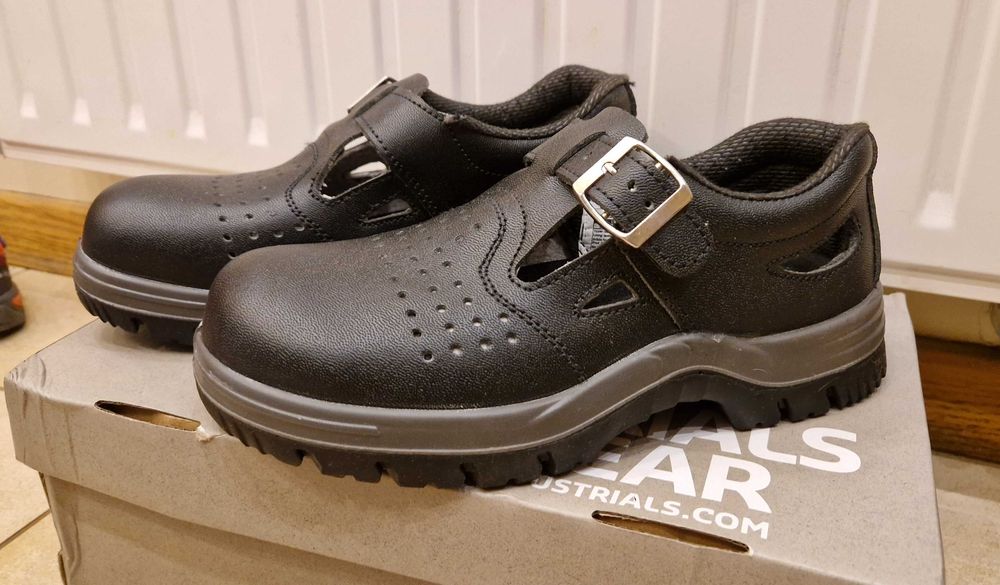 Nowe buty robocze Bata r.  39