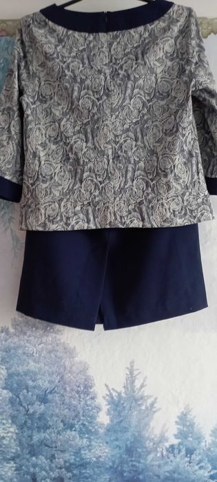 Костюм жіночий з спідницею