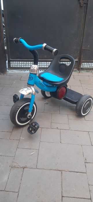 Велосипед дитячій 3-х колісний.