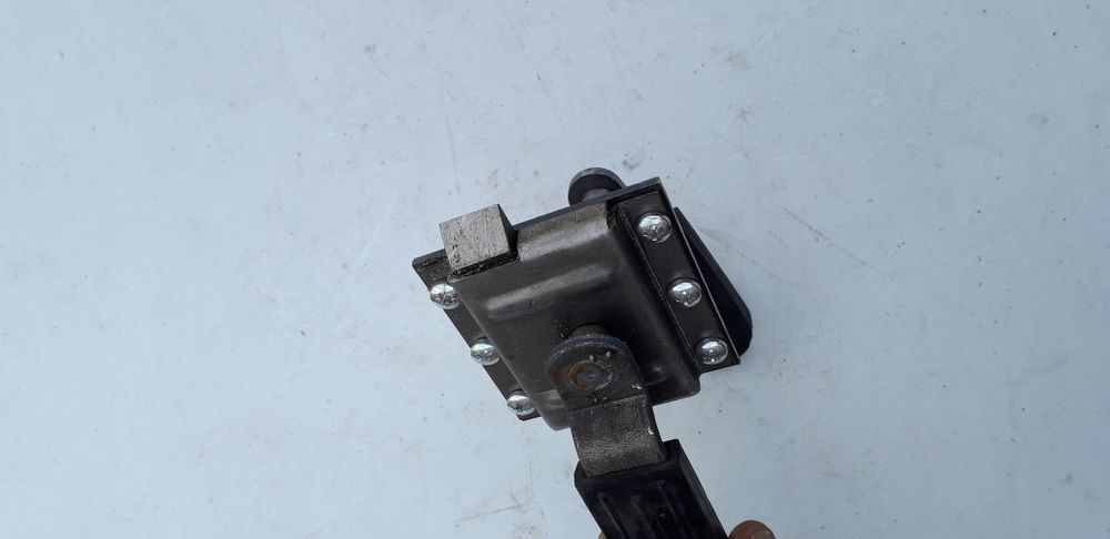 Zamek kabiny URSUS C-360 C-330 prawy lub lewy