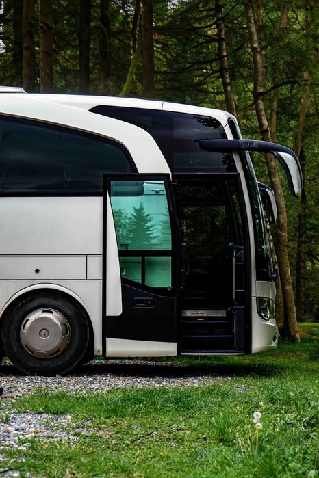 Wynajem autobusów i busów – przewozy krajowe i zagraniczne