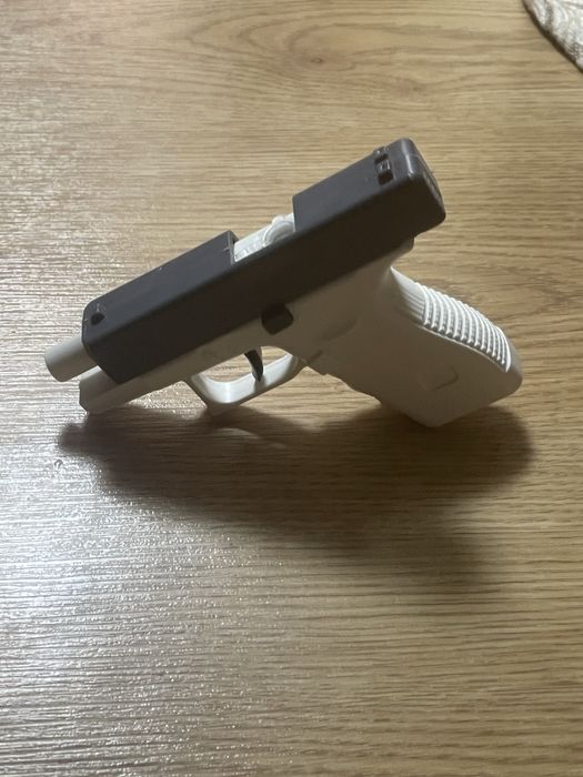 Водяний пістолет