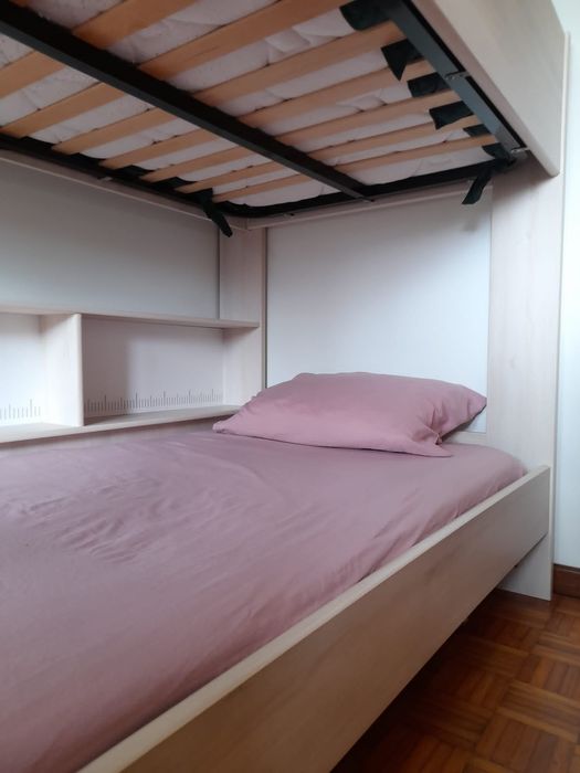 Beliche com prateleiras