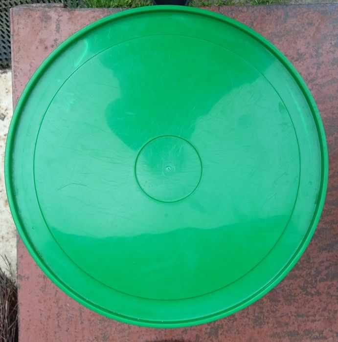 Відро. Ємкість. Посуда. Посудина. Пластик. Контейнер. Відро.