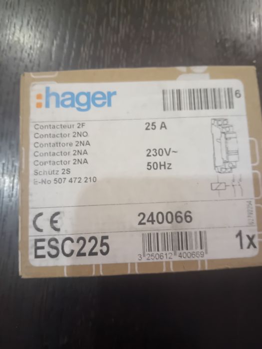 Stycznik hager ESC225