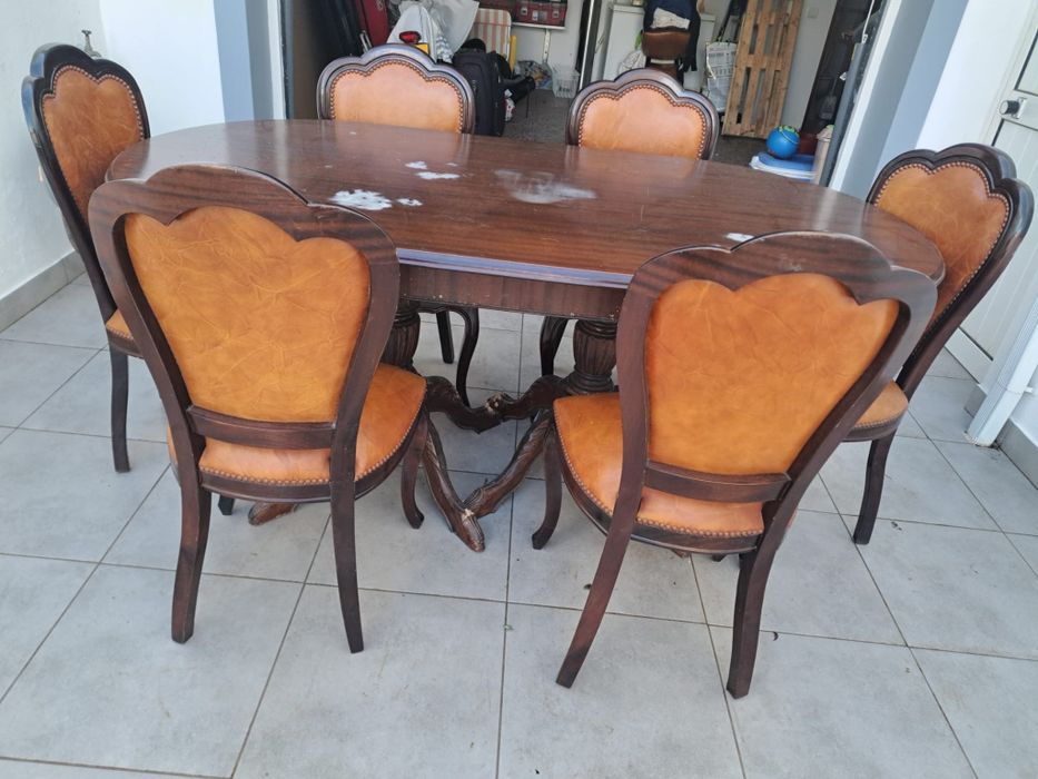 Conjunto Mesa + Cadeiras
