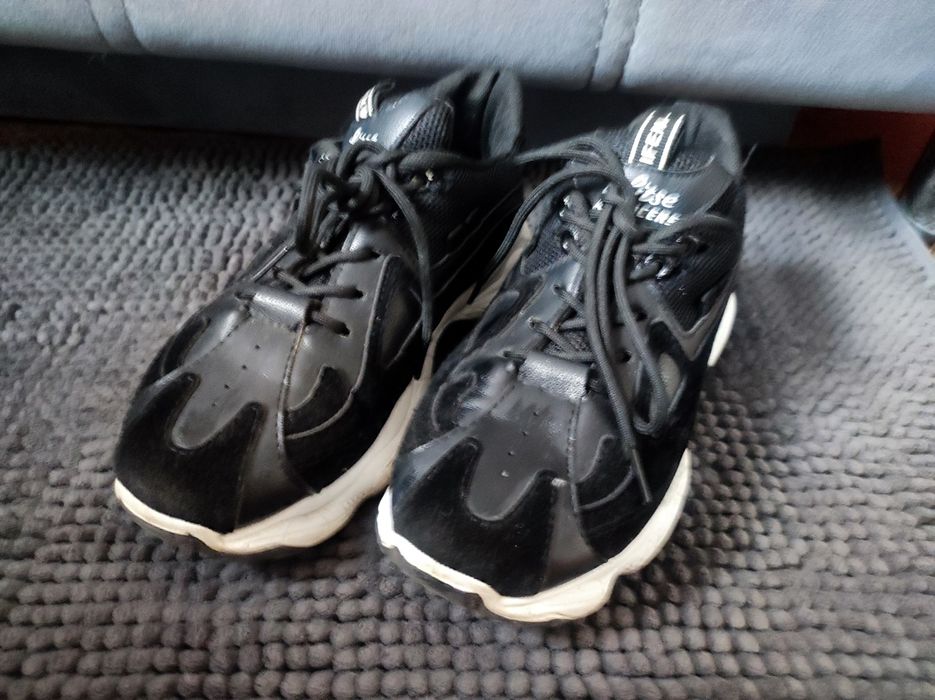 Кросівки 38 розмір