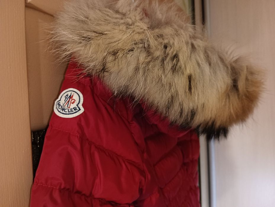Продам зимний пуховик от MONCLER