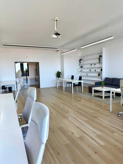 Аренда офиса закрытого типа 250 м² с террасами и видом на море.