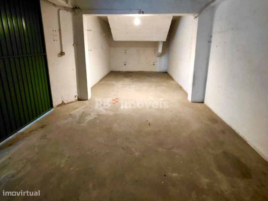 Garagem Fechada c/ Água e Luz - Entroncamento