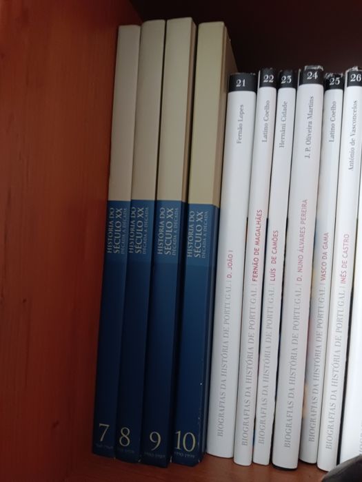 Coleçao completa História do Séc. XX (10volumes + 10 DVD)