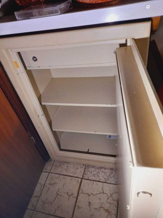 COFRE GRANDE EM FERRO MACIÇO 50x32x73,5 CM | Fechadura Mecânica | Braga
