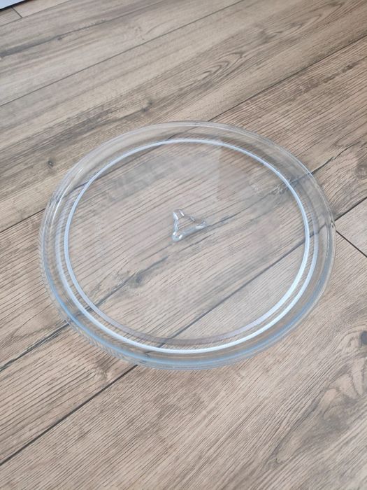 Talerz szklany do kuchenki mikrofalowej.