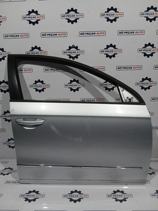 PORTA FRENTE DIREITA PRATEADO VOLSWAGEN PASSAT B6 SALOON 1.6TDI ANO: 2