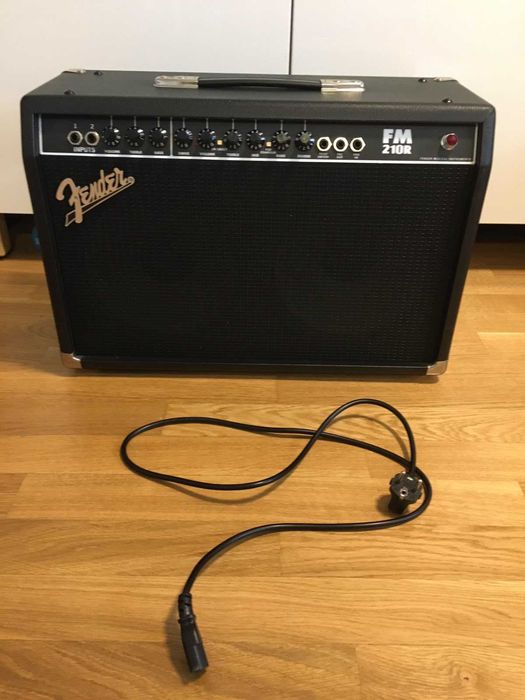 Комбоусилитель  Fender FM210R  65 W, всё работает отлично, есть ВИДЕО