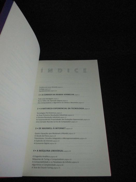 Digital Minds: Science Redefining Humanity AI64285484611459123