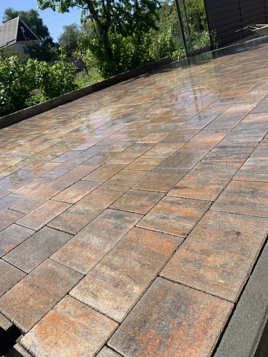 Укладка тротуарной плитки, плитка, бруківка