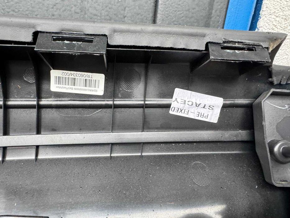 Boczek drzwi lewy tył Land Rover Range Rover Evoque Lift L538