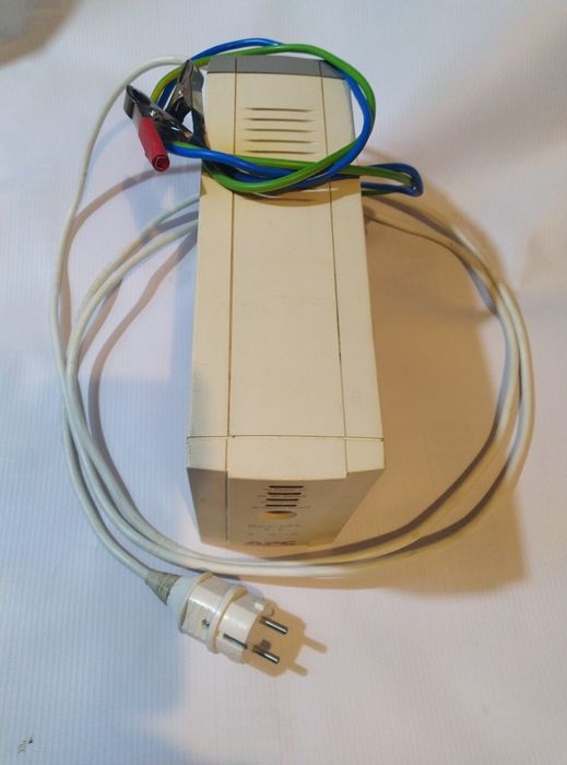 Безперебiйник- инвертор12/220. Перероблений. Набридло постійне відключ