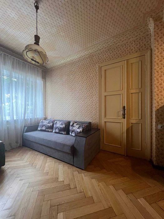 Продам 3 к кв Центр проспект Независимости Сталинка 71 кв м 4 этаж ЭКС