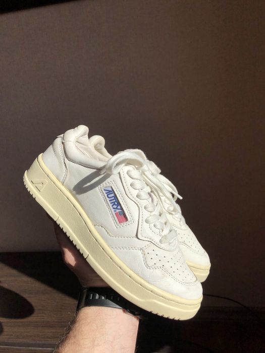 Autry Medalist жіночі шкіряні кеди/кросівки