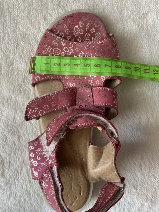 Шкіряні босоніжки для дівчинки