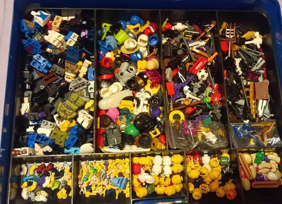 lego akcesoria mix główki nogi torsy