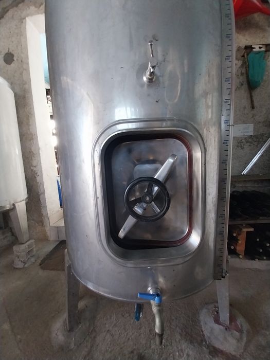 Cuba vinho 1000l em bom estado