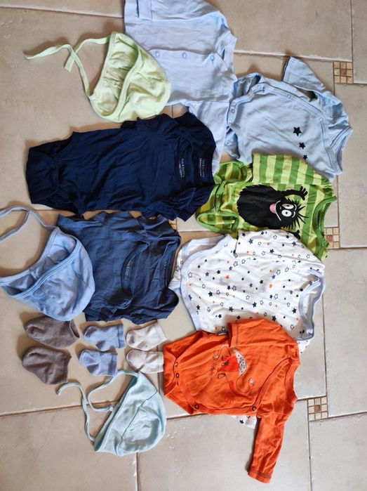 Zestaw bodziaków rozmiar 56/62