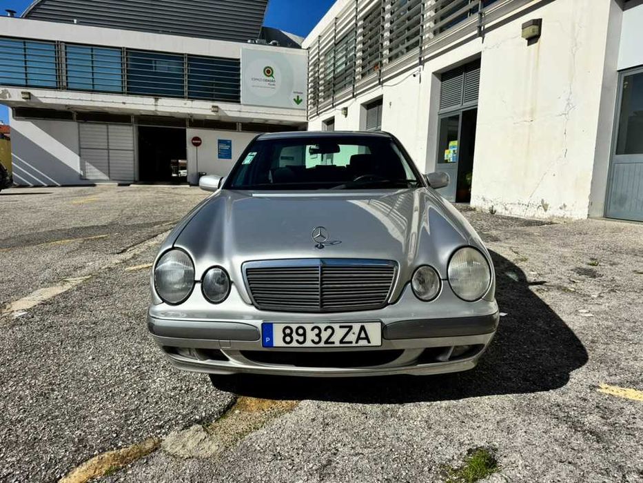 Mercedes-Benz E Class E200 CDI -Ano 2001 /433 000
