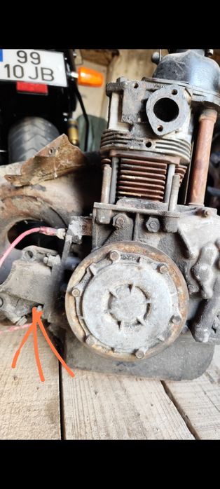 Reboque Galucho como novo ,cavadeira de 1.70, motor Fiat 126